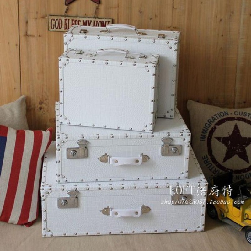 Crocodile Leather Pattern Trav - Retro Vintage Trunk Suitcase recension och pris