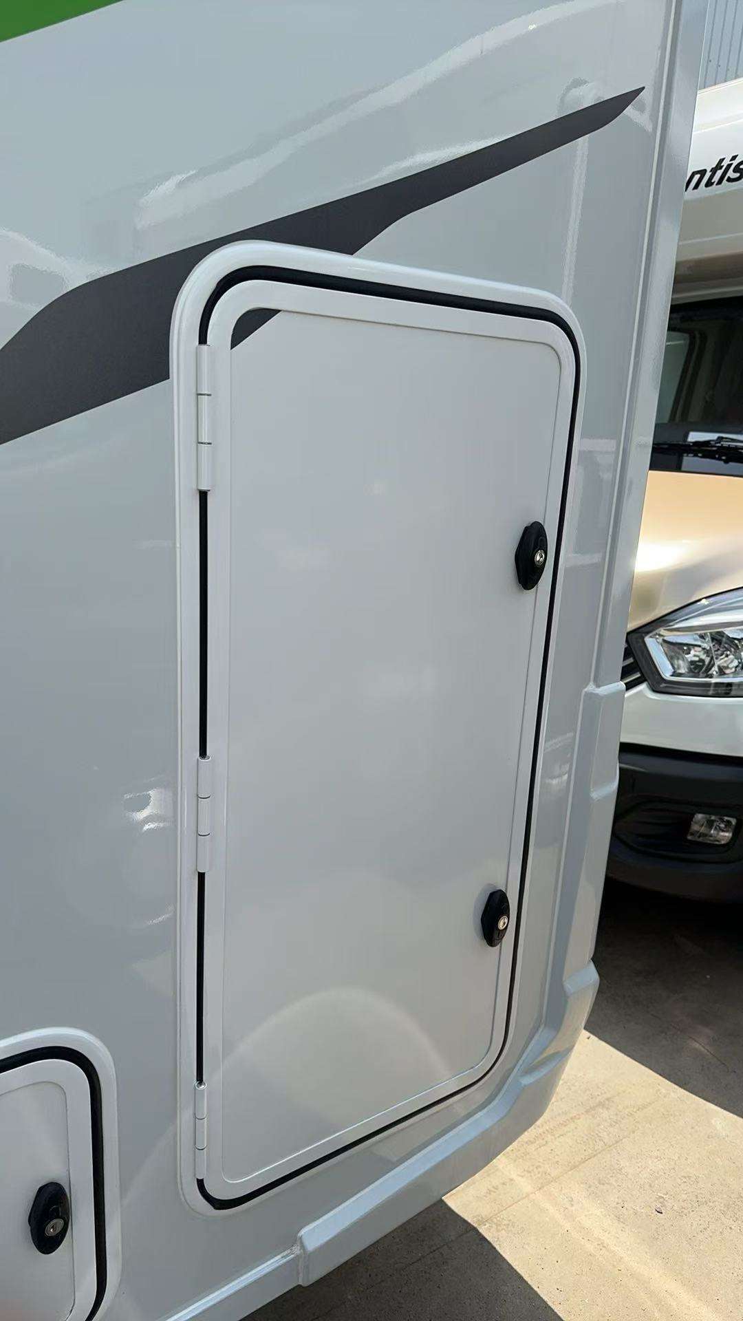 Factory Replaced Aluminum RV A - Luggage recension och pris