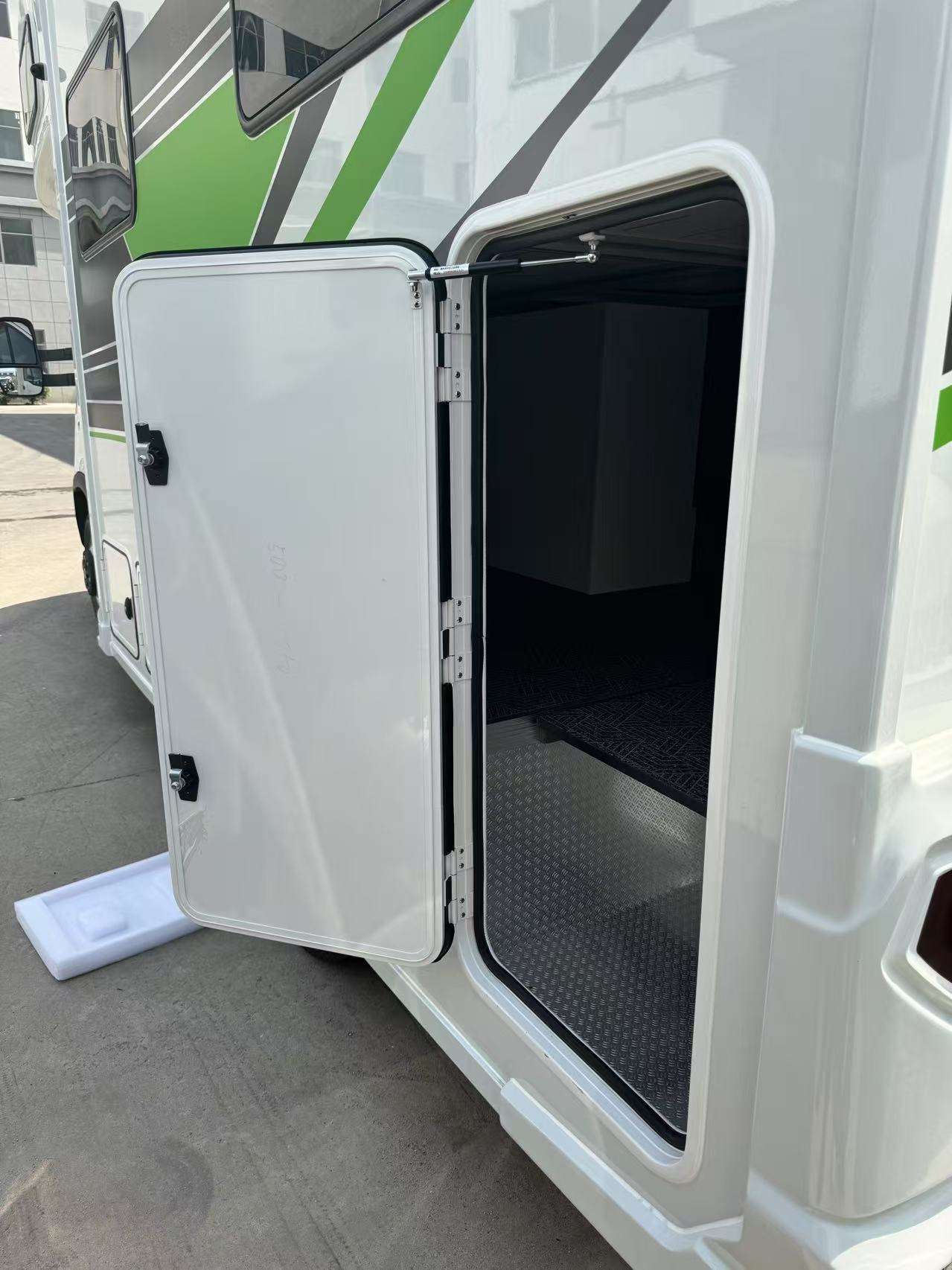 Factory Replaced Aluminum RV A - Luggage recension och pris